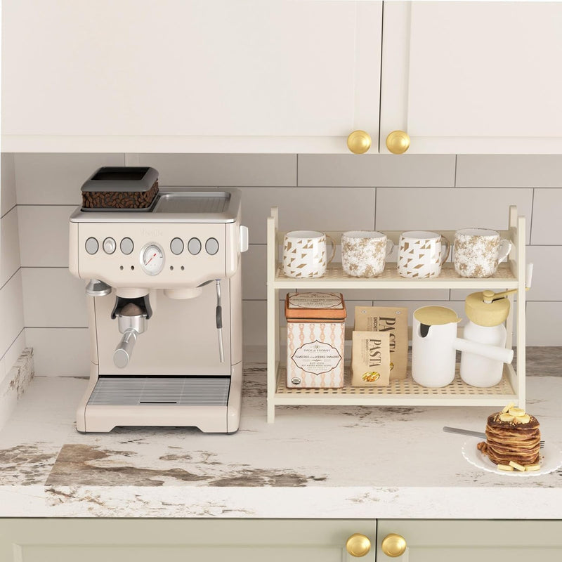 Organizador de estação de café com aparência de vime, suporte de caneca de bambu, prateleira de balcão de cozinha para acessórios de chá e café, suporte de matcha, expositor de xícara, rack