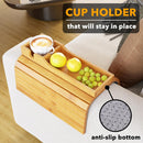 SpaceAid Suporte de copo de bambu para sofá, dobrável antiqueda, bandeja de apoio de braço com suporte de copo, organizador de mesa lateral de braço de sofá para lanches remotos (natural)